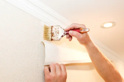Pose de papier peint à Bessay — revêtements muraux et toiles de verre
